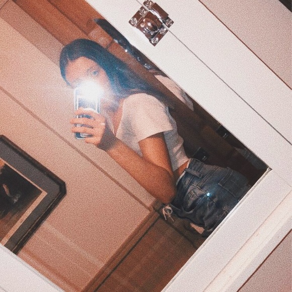 Meet your Posher, Ellianna - Picture 3 of 6